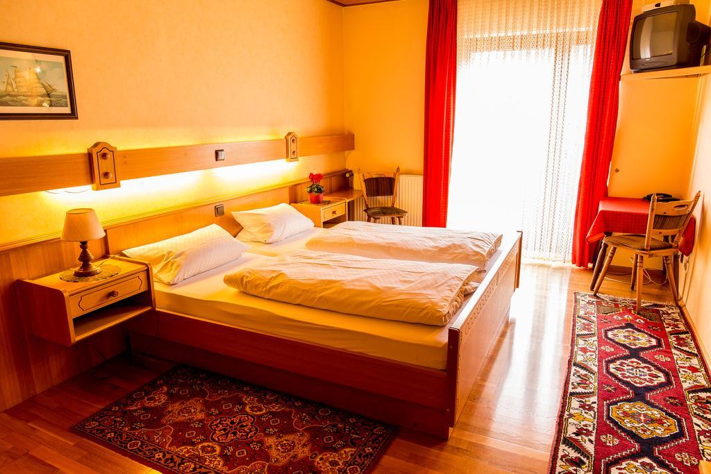Hotel Waldhotel 2*